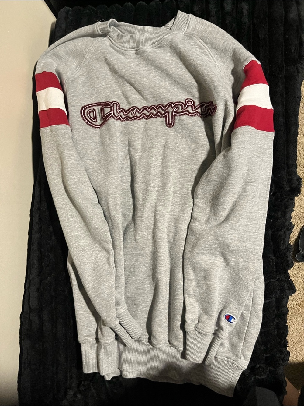 Grey men’s champion sweatshirt
